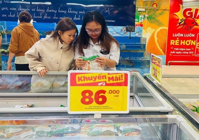 Việt Nam tops ASEAN in consumer sentiment: UOB report