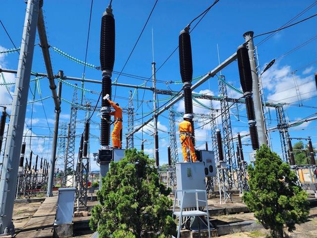 Ministry proposes restructuring EVN to advance competitive power market