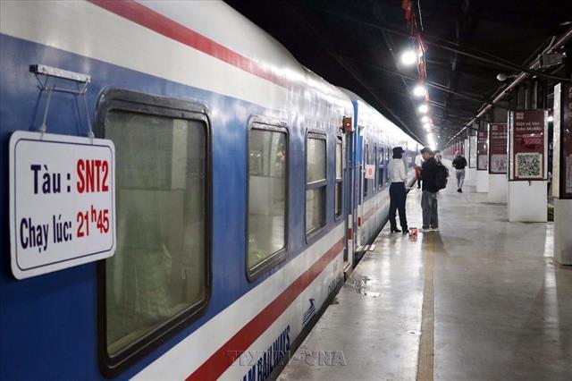High-quality train service launched to boost Sài Gòn-Nha Trang rail tourism


