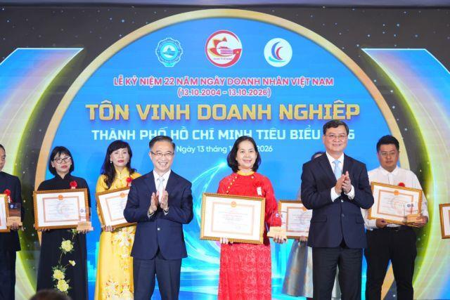 Outstanding HCM City Enterprises and Entrepreneurs awards given away