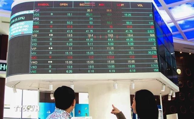Ministry proposes expanding English disclosure rules for securities sector