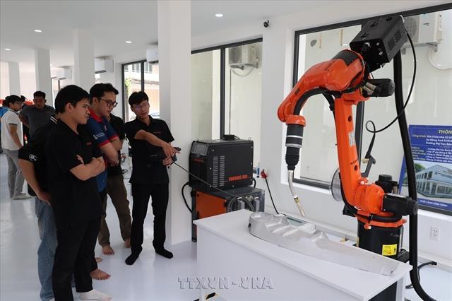 Universities ramp up AI investment as employers report graduate skills gap