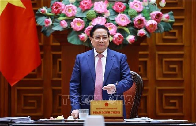 PM orders no fuel shortages, weighs price stabilisation support