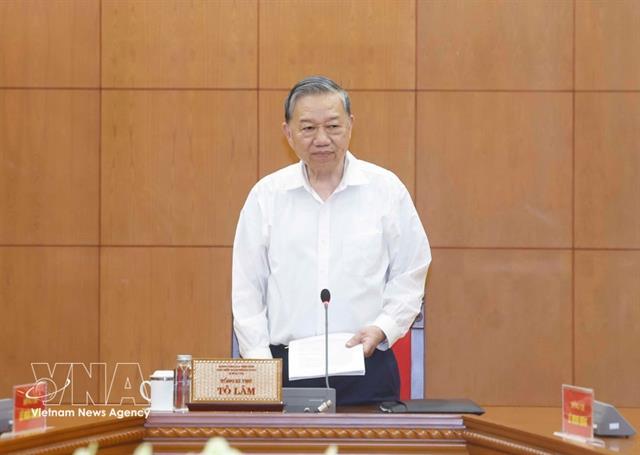 Party chief urges MoIT to map out concrete strategy to restructure national economy