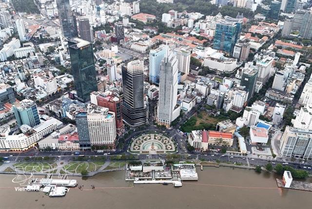 Việt Nams international financial centre needs clearer operational foundations: Expert