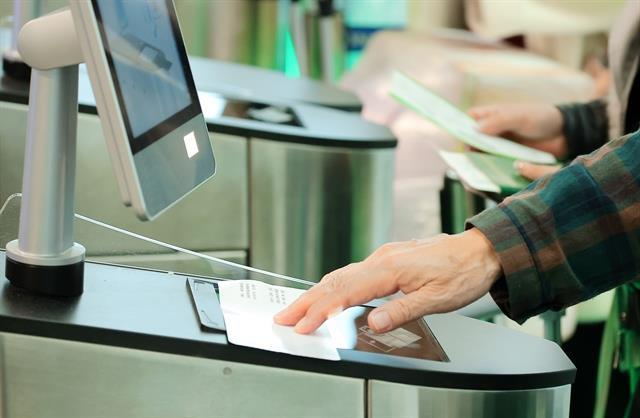 Tax department defends proposed travel ban for those with VNĐ1 million or more in tax debts