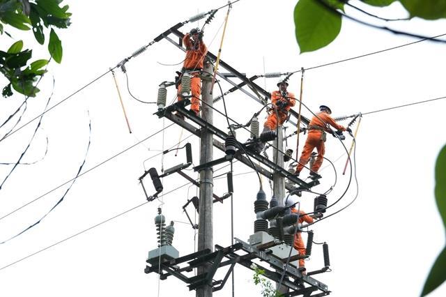 New evening peak-hour electricity pricing proposed to start in June