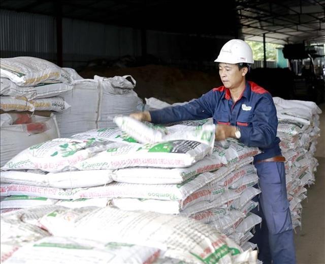 Fertiliser exports to soon hit record high of 1 billion