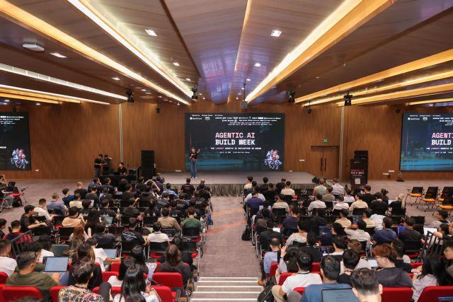 AI buildathon in HCM City attracts over 3,000 participants, showcases 400 projects