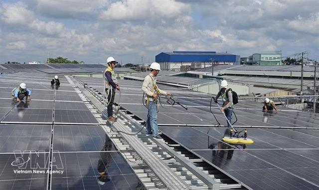 Việt Nam raises rooftop solar sales cap to 50%, widens direct power deals