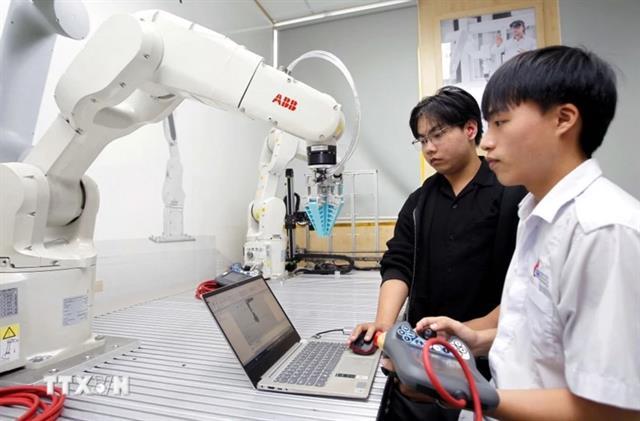 HCM City proposes subsidies to help firms hire AI, chip experts