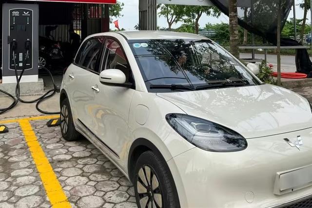 EV charging networks expand as third-party operators step up investment