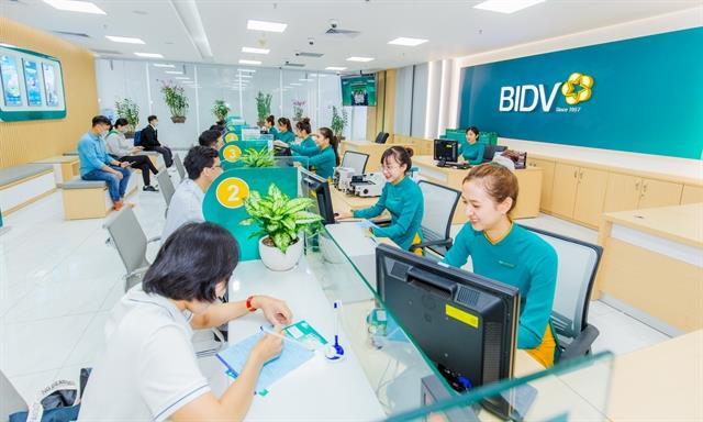 Banks take action to cut lending rates for SMEs as Việt Nam seeks faster growth