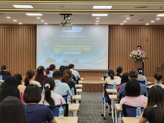Customs officials detail new fine rules under Decree 169