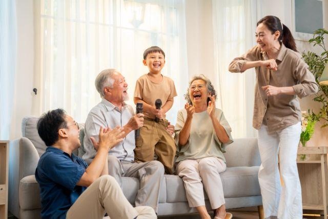 Financial independence emerges as priority for Việt Nams sandwich generation