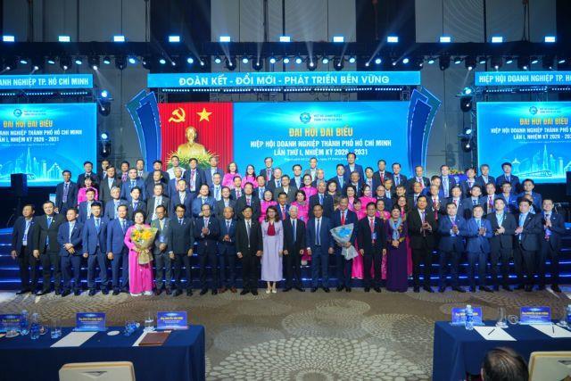 Mai Hữu Tín elected HUBA chairman