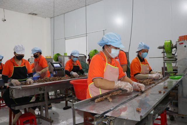VN shifts from supporting to developing SMEs