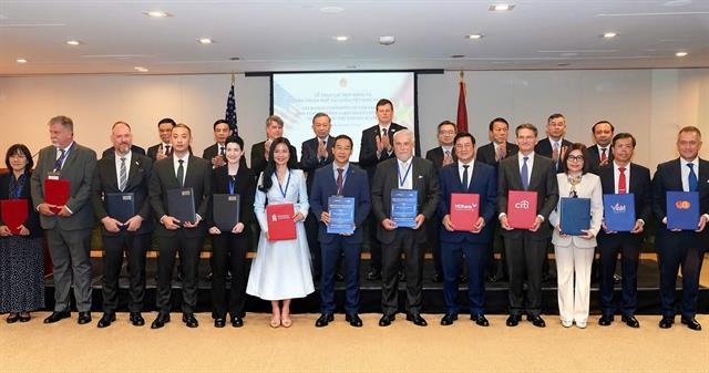 Standard Chartered deepens Việt Nam–US financial links during high-level New York visit