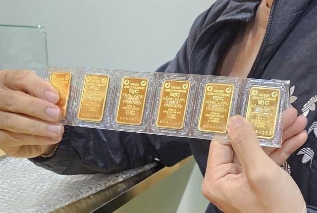 Experts warn of FOMO amid soaring gold prices