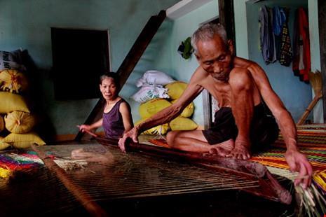 Craft villages step up production for Tet holiday