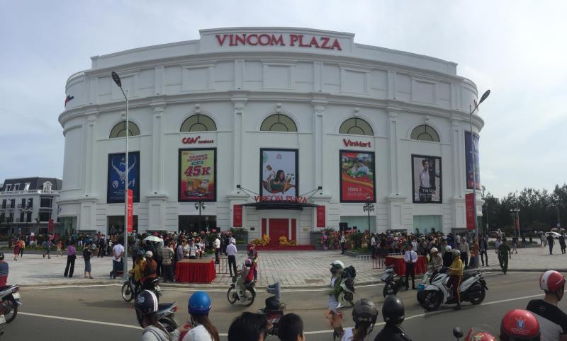 Vingroup launches 2 new Vincom centres