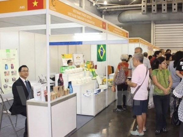 VN firms attend Asia-Pacific food fair in Singapore