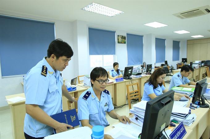 VN issues resolution to boost competitiveness