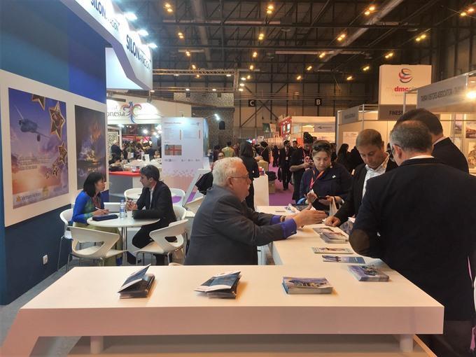 Vietcombank to sell 7.6 million Vietnam Airlines shares