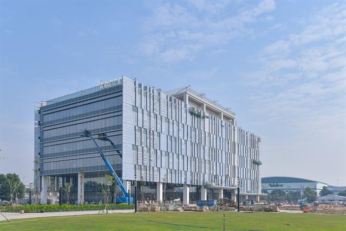 OneHub Saigons first tenants move in