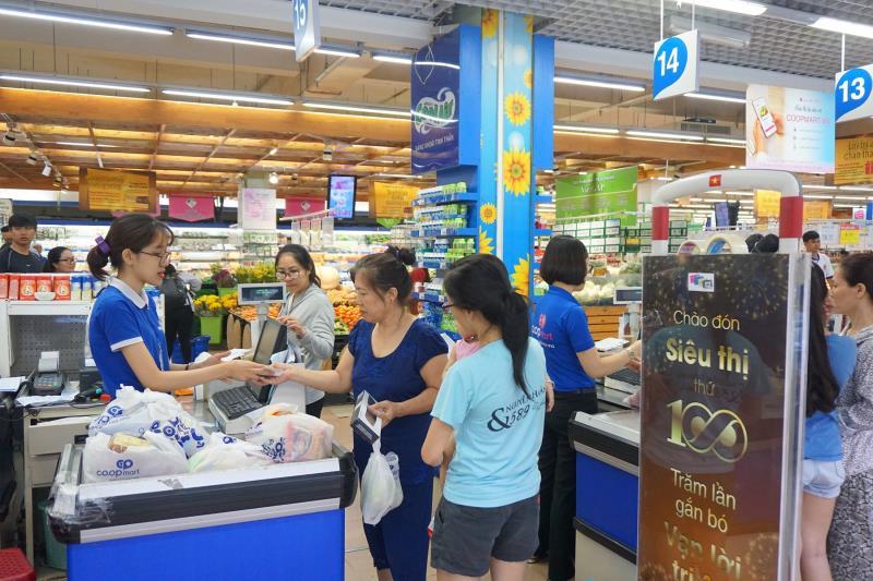 Co.opmart begins long promotion programme, sells products for just VND5,000