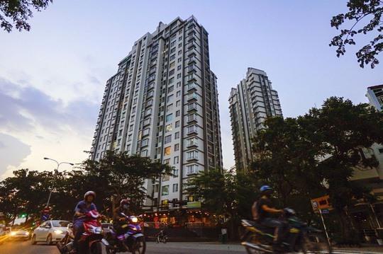 City to auction 14,000 apartments