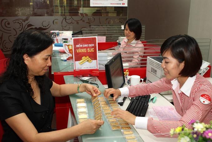 Techcombank chairmans son raises stake to 3.95%