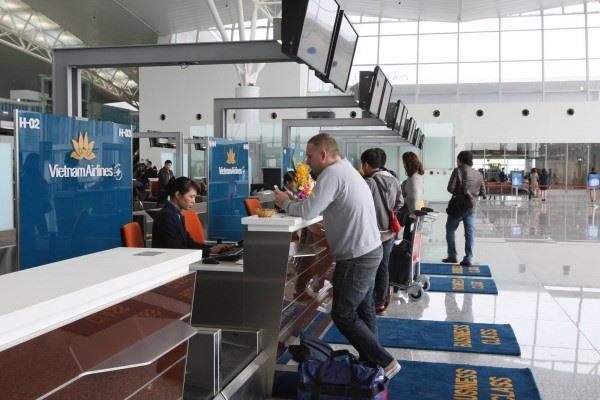 Air fares rise ahead of Tet holiday