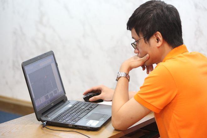 VN shares gain slower on trade worries