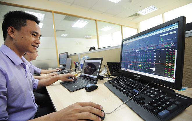 Oil prices lift shares in early trading