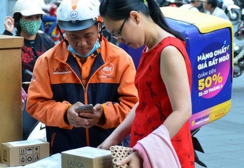 E-commerce grows but taxes hard to collect
