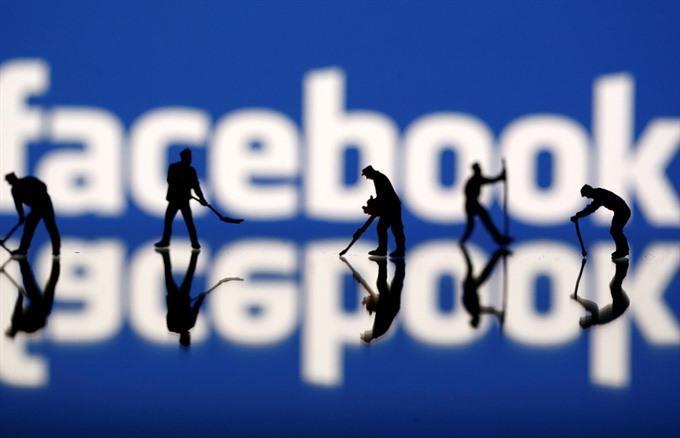 Experts urge privacy control following Facebook scandal