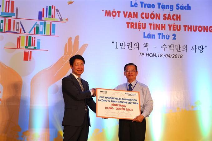 Korean charity to gift 10,000 books to HCM City primary schools