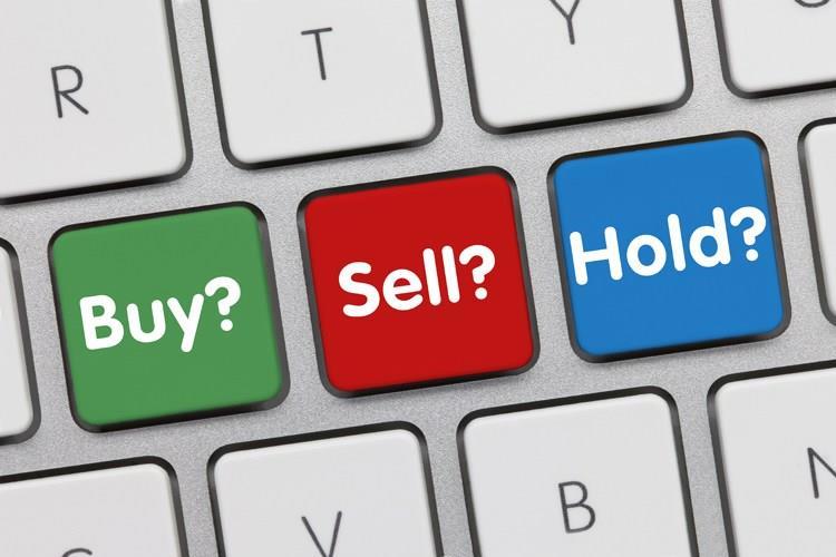 Shares trade lower on rising selling pressure