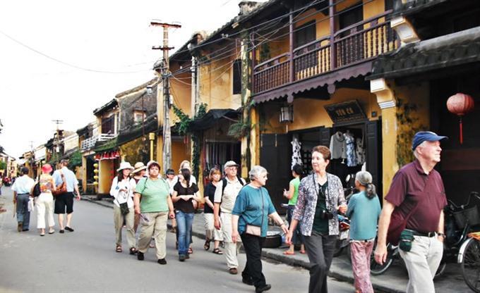Foreign arrivals to Viet Nam top 6.7m in five months