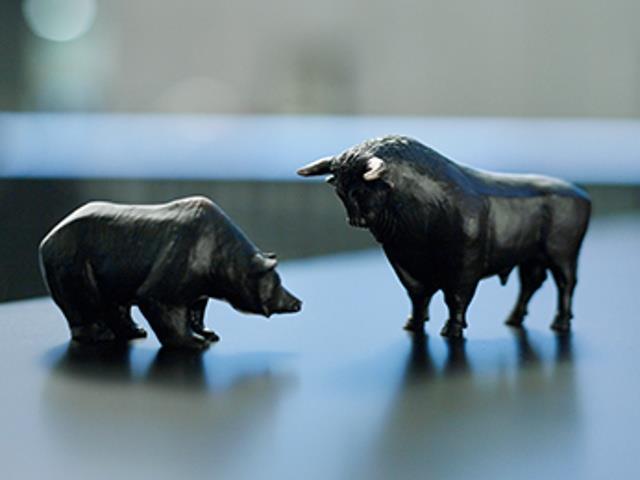 Shares advance on both bourses