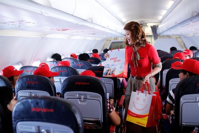 Vietjet debuts the first flight connecting Nha Trang to Da Nang