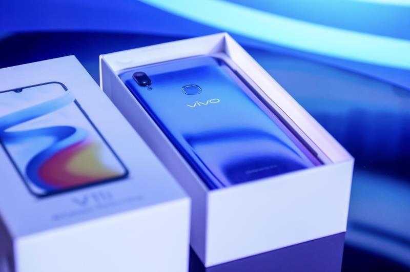 Vivo unveils two new phones with AI features