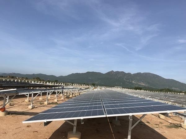 Ninh Thuans first solar power plant connected to national grid