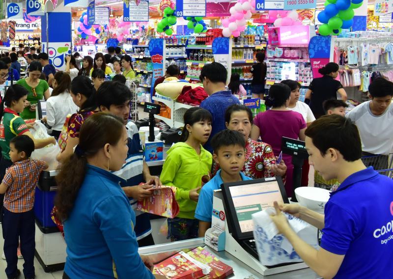 Co.opmart, Co.opXtra continue to cut prices ahead of Tet