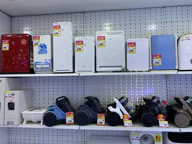 Hanoians seek solutions to air quality nightmare