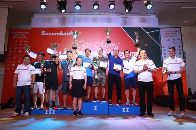 Sacombank organises tennis tournament to celebrate Vietnam Entrepreneurs Day