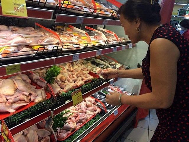 Imported chicken not main cause of lower priced domestic products: MoIT