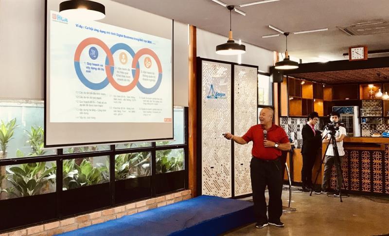 Vietnamese firms urged to go digital  to keep competitive