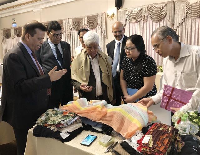 Indian and VN enhance co-operation in silk sector
